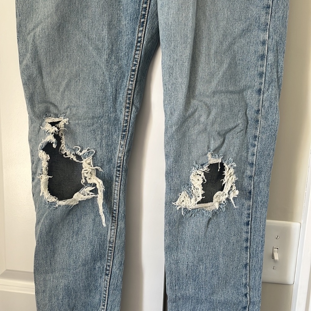 Levis Ripped jeans - Picture 2 of 6